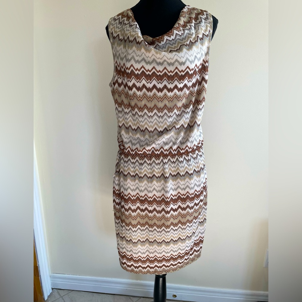Rickis chevron knit midi dress size M